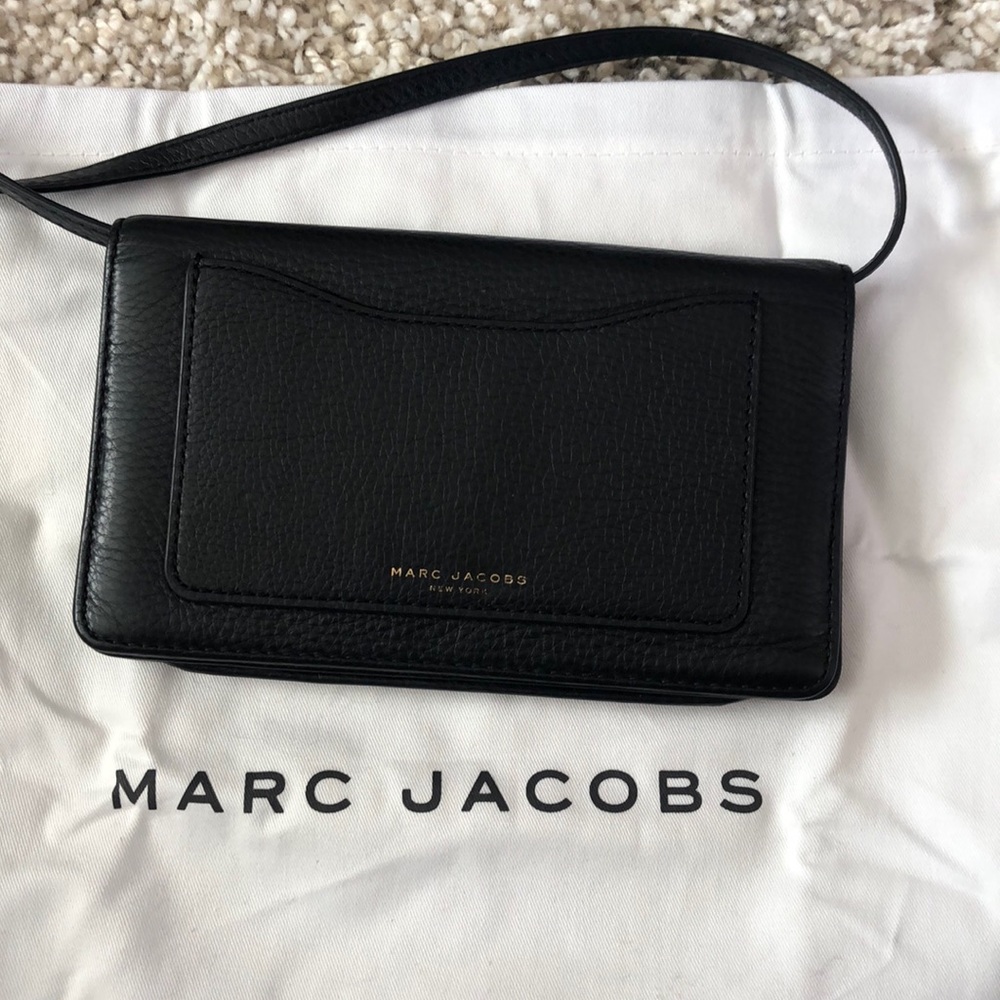 MARC JACOBS CROSSBODY